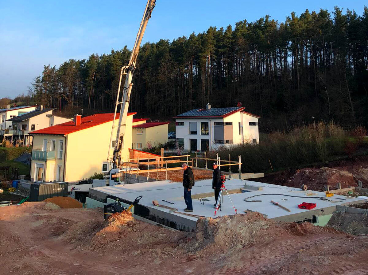 Gießer für Betondeckenplatte im Kellerbau